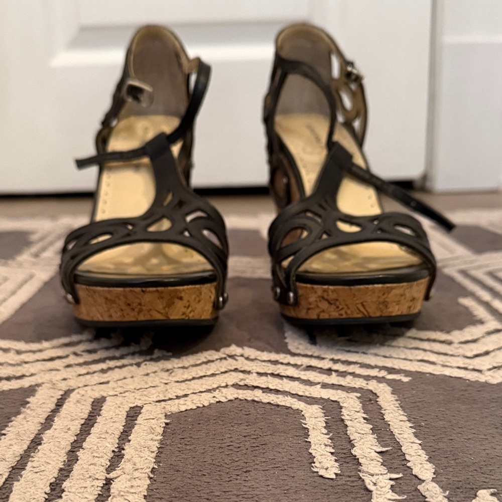 Adrienne Vittadini Leather Black Platform Sandals